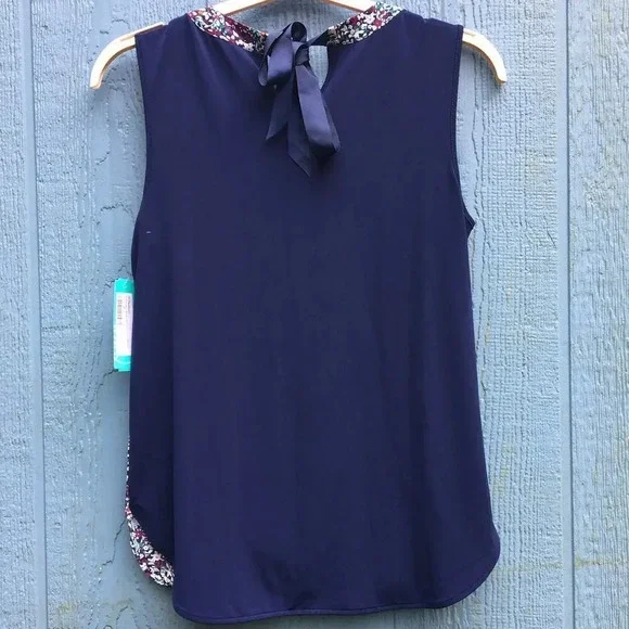 NEW 41 Hawthorn Women Medium Blue Floral Clearwater Surplice Blouse - Picture 3 of 6